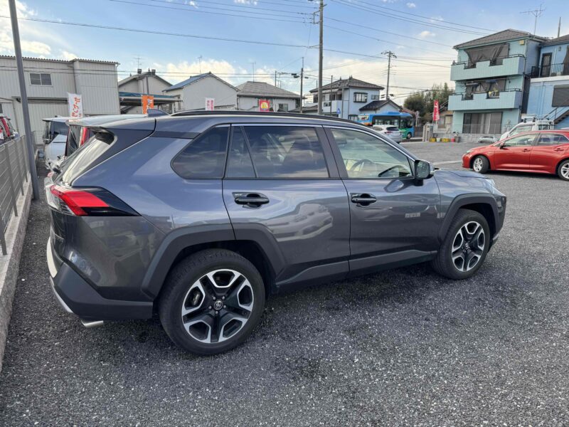 2019 TOYOTA RAV4 GZ Package