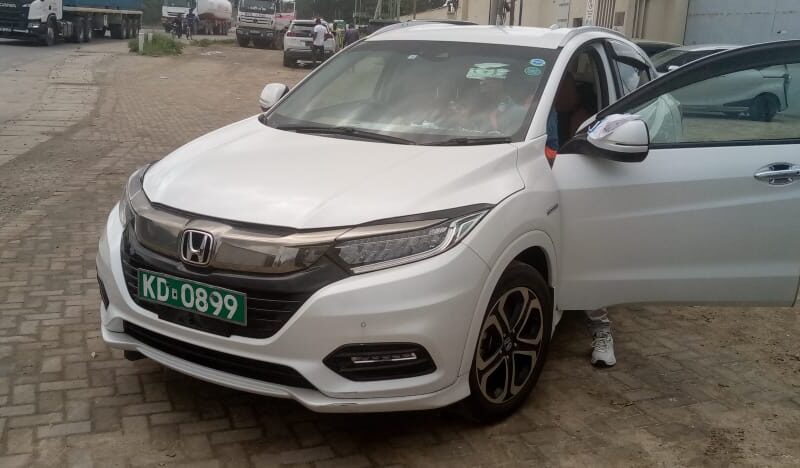 HONDA VEZEL 2018 2TONE LEATHER SEATS.