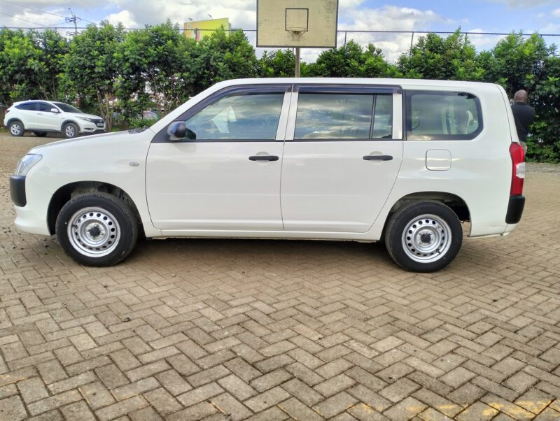 TOYOTA SUCCEED 2019