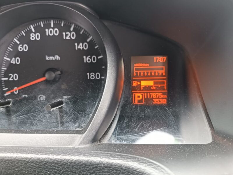 NISSAN NV200