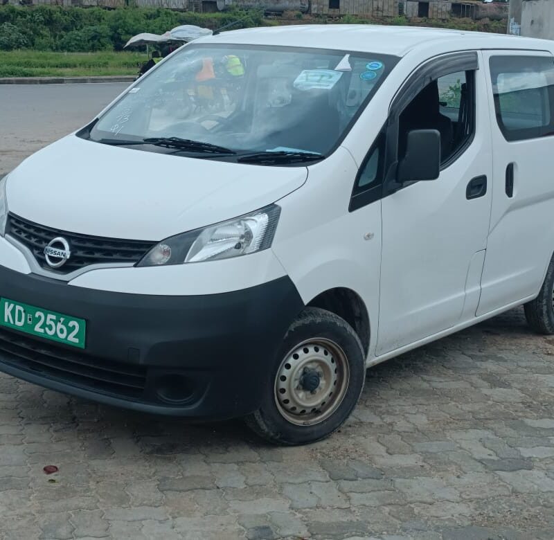 NISSAN NV200