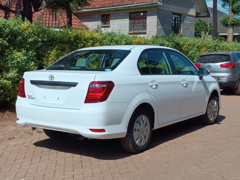 TOYOTA AXIO 2016
