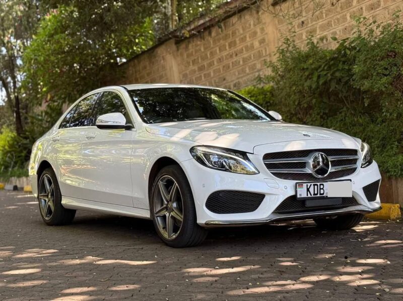 2014 C200 Sport, AMG-line package - Image 16