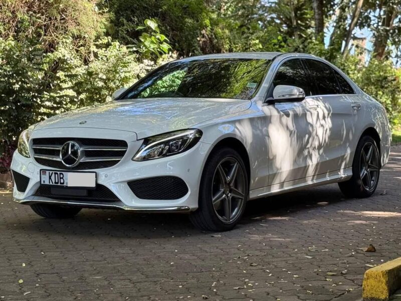 2014 C200 Sport, AMG-line package - Image 13