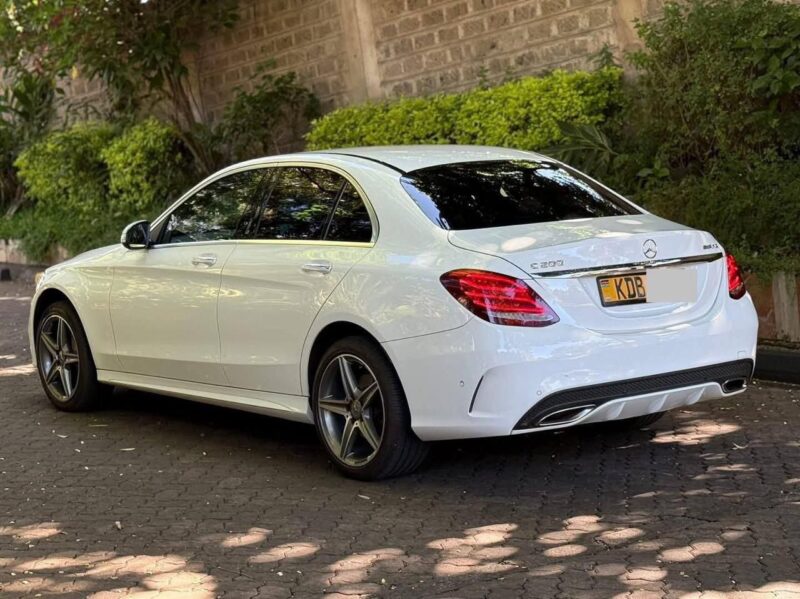 2014 C200 Sport, AMG-line package - Image 11