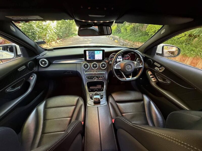 2014 C200 Sport, AMG-line package - Image 5