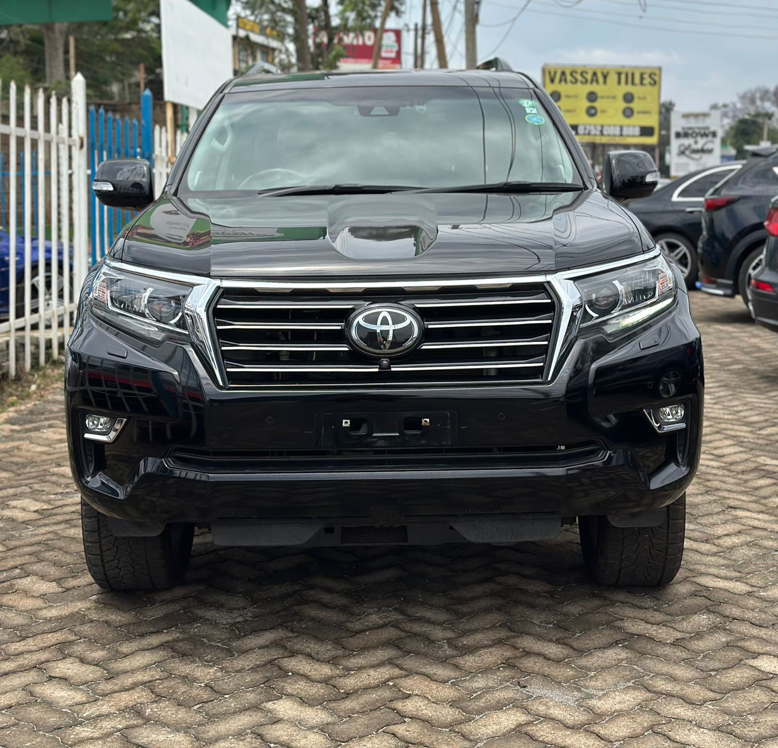 TOYOTA PRADO TZG - Image 2