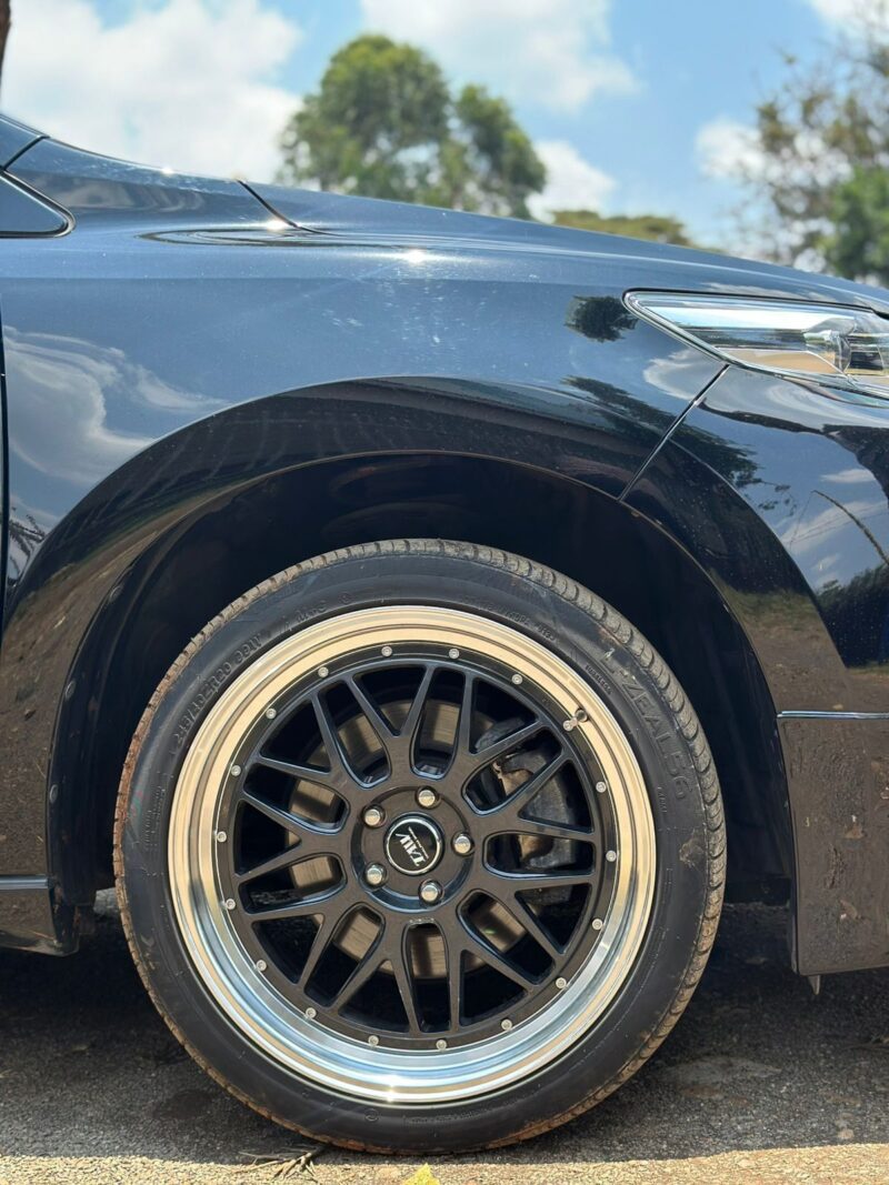 2018 Toyota Harrier - Image 11