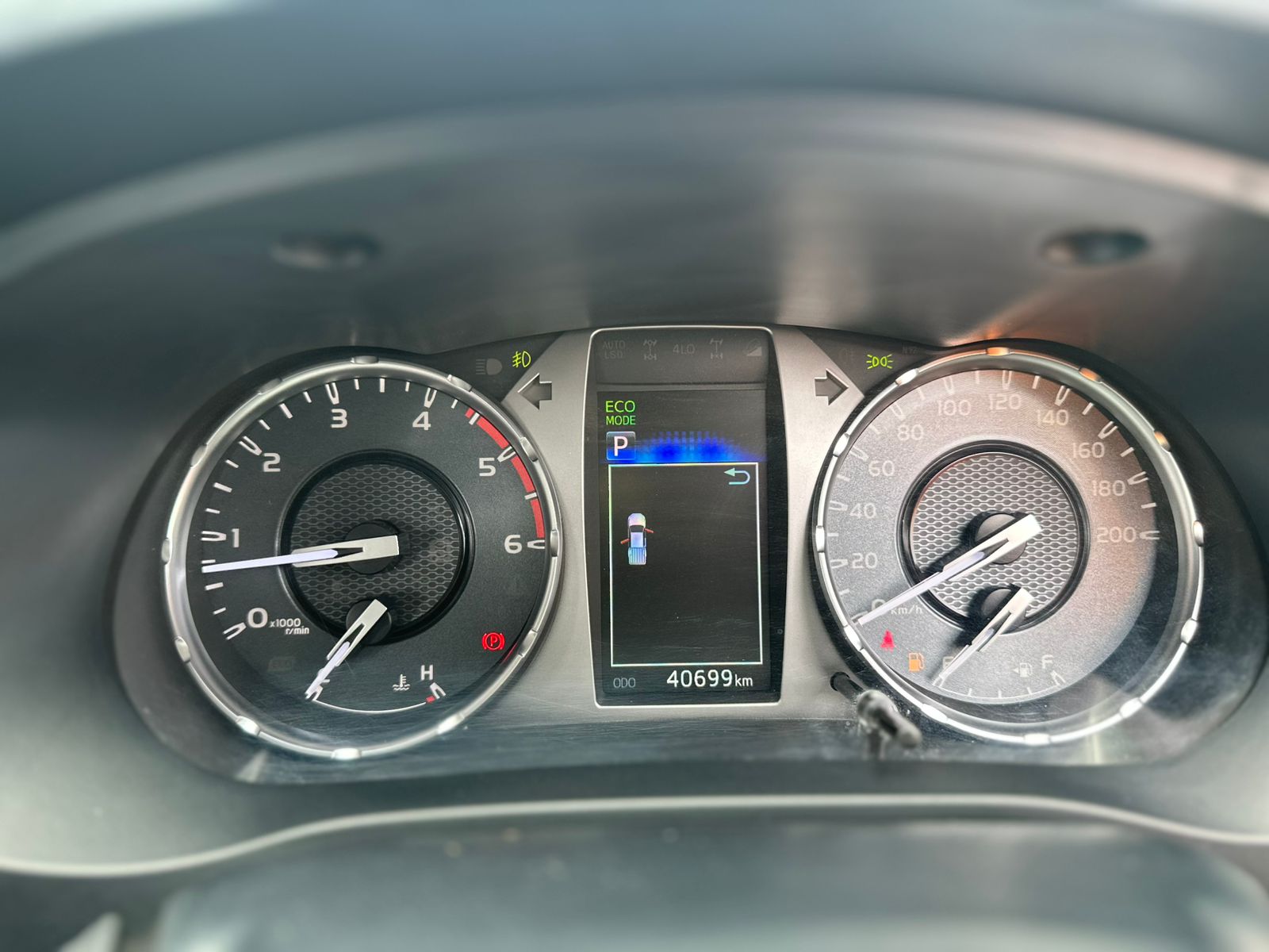 2021 TOYOTA HILUX - Image 13