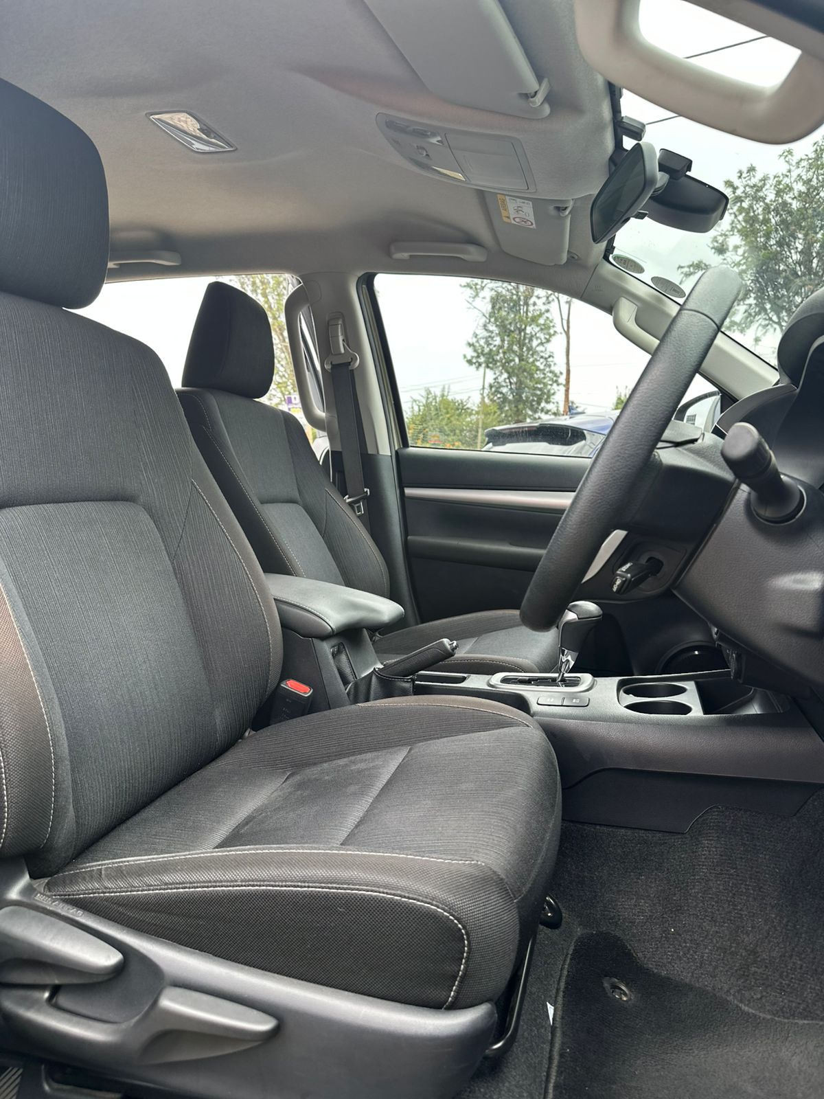 2021 TOYOTA HILUX - Image 14