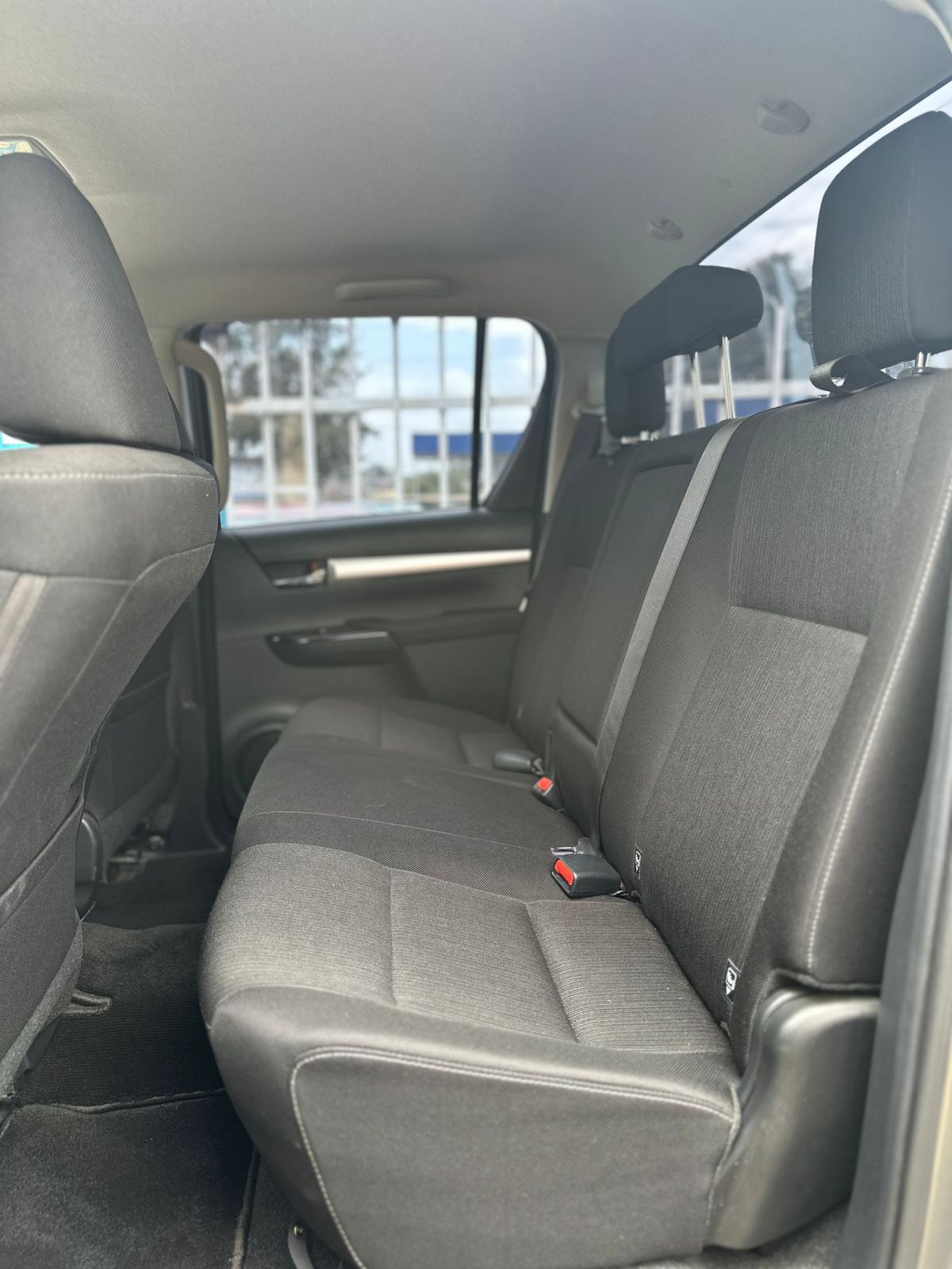 2021 TOYOTA HILUX - Image 16