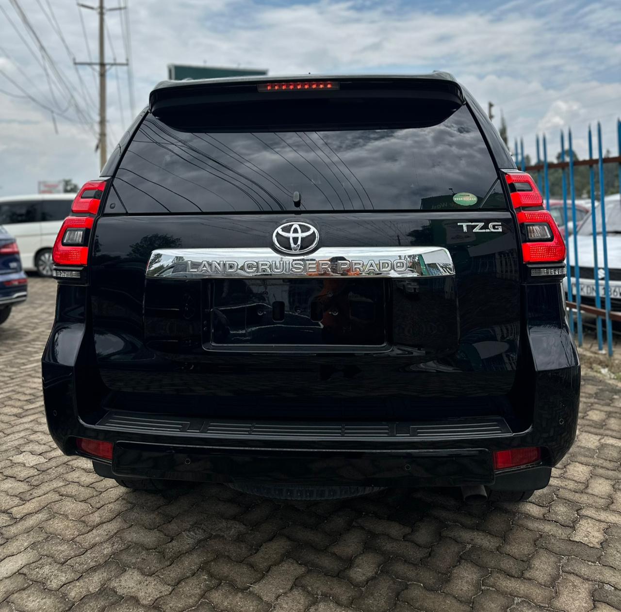 TOYOTA PRADO TZG - Image 17