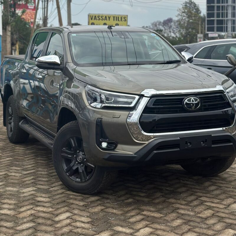 2021 TOYOTA HILUX