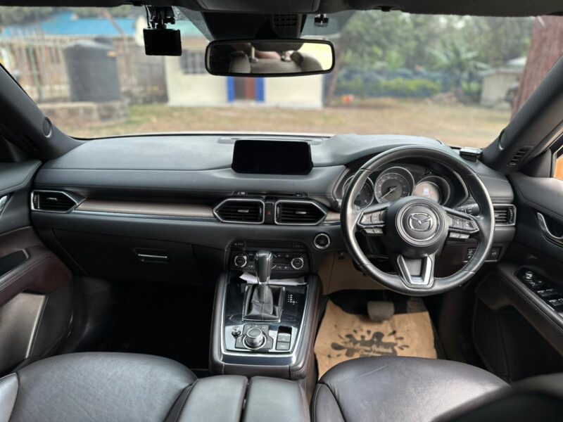 2018 Mazda cx8 - Image 5