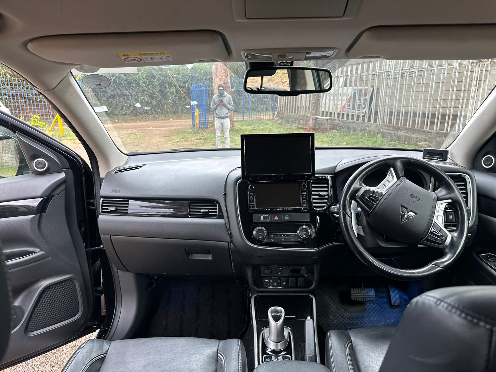 Mitsubishi Outlander PHEV - Image 5