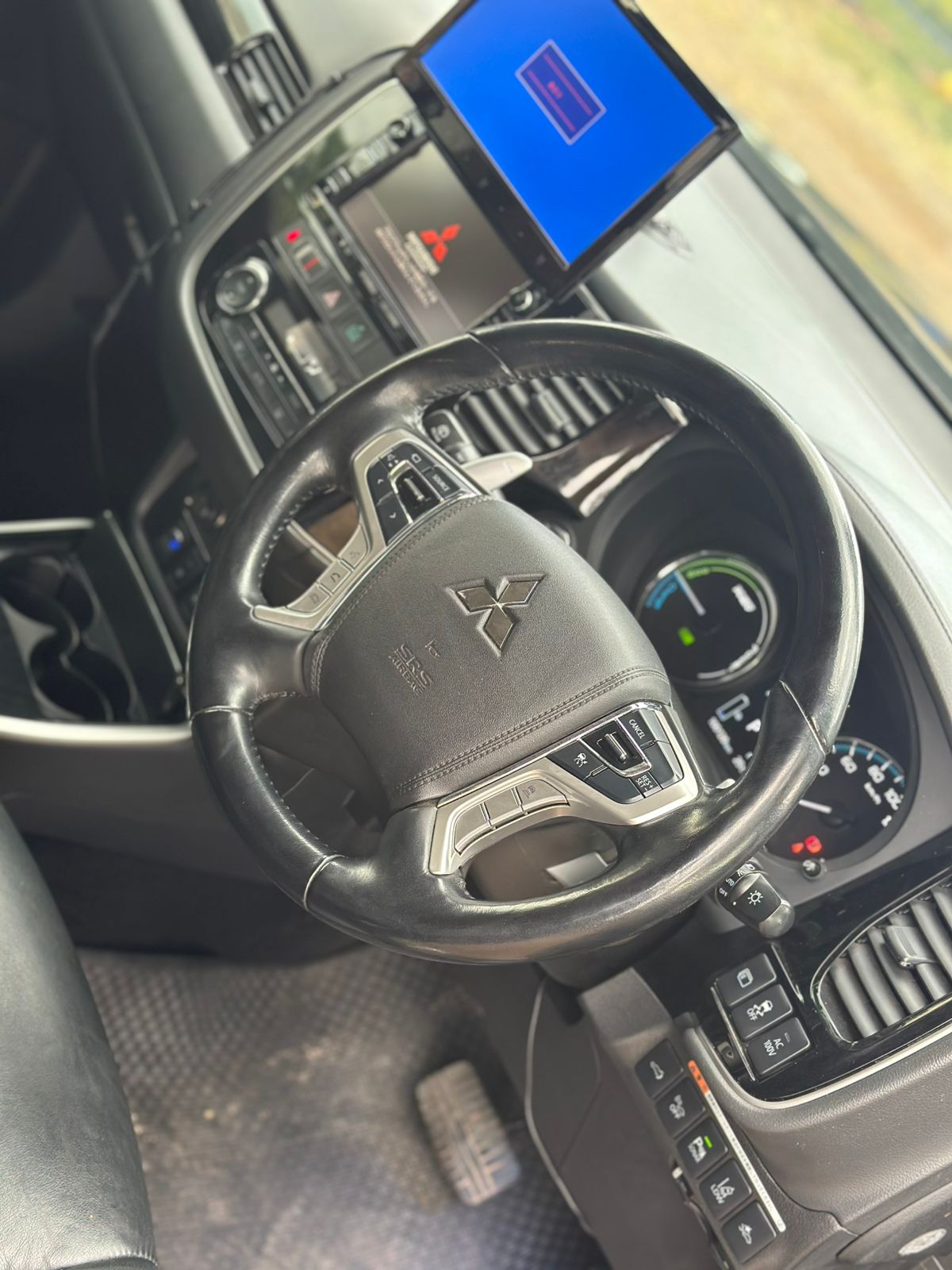 Mitsubishi Outlander PHEV - Image 6