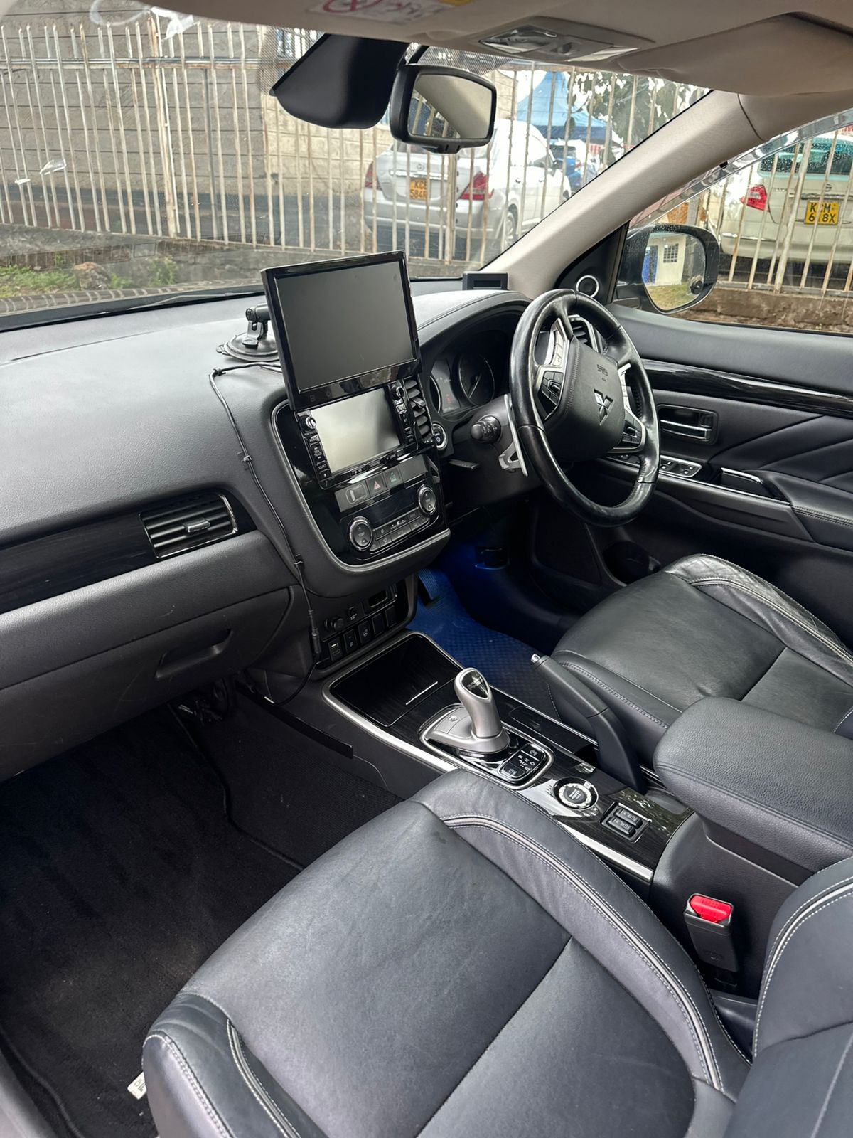 Mitsubishi Outlander PHEV - Image 7