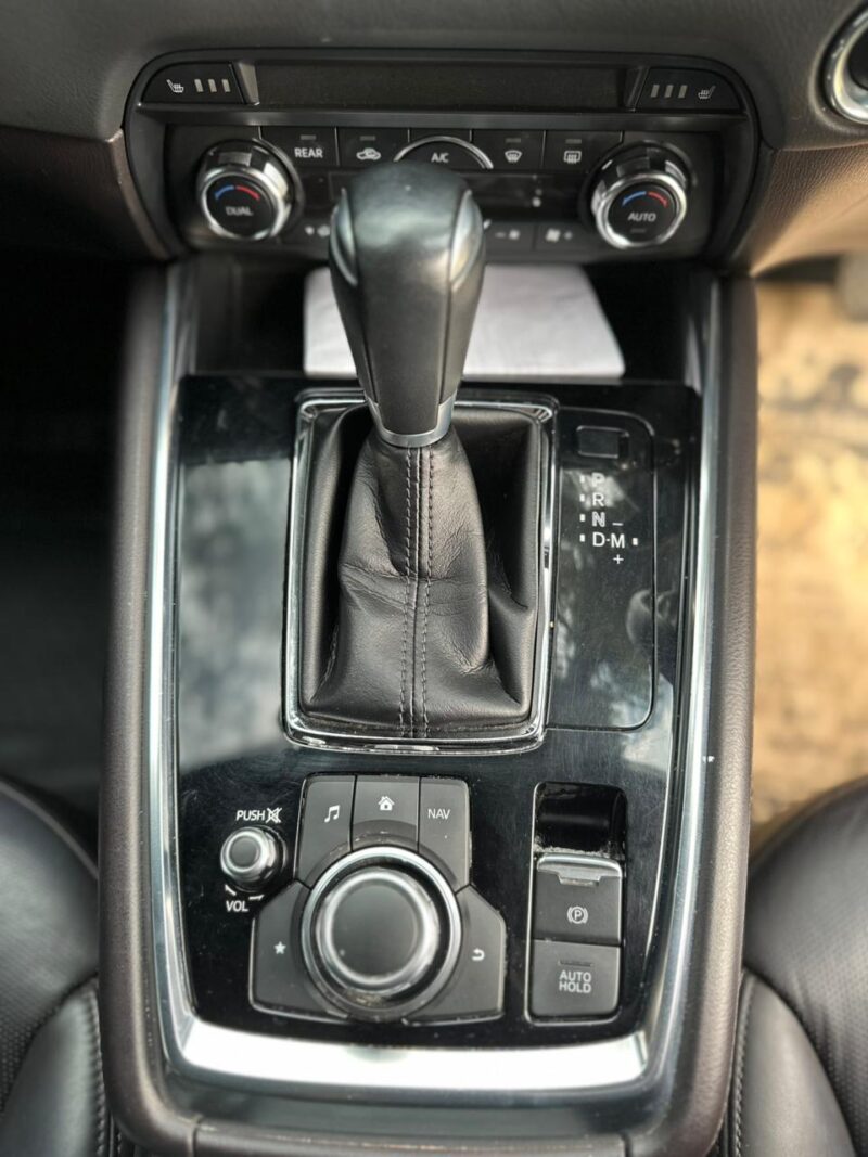 2018 Mazda cx8 - Image 8