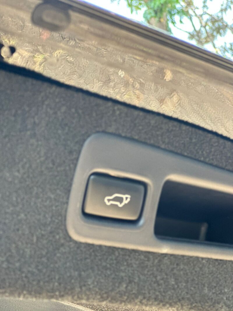 2018 Toyota Harrier - Image 10