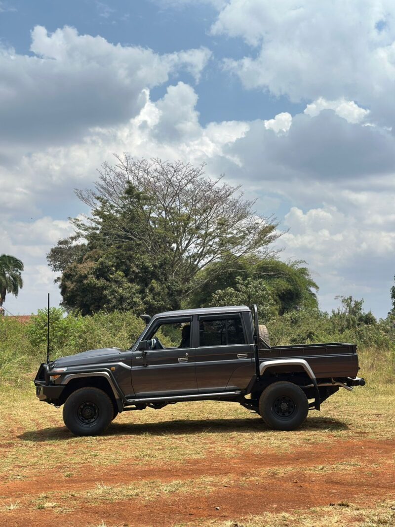 2019 TOYOTA Land Cruiser GLX 79 Series - Image 18