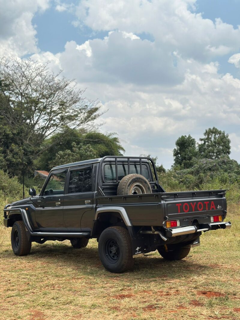 2019 TOYOTA Land Cruiser GLX 79 Series - Image 23