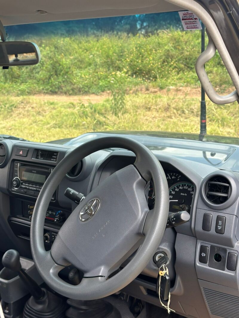 2019 TOYOTA Land Cruiser GLX 79 Series - Image 15