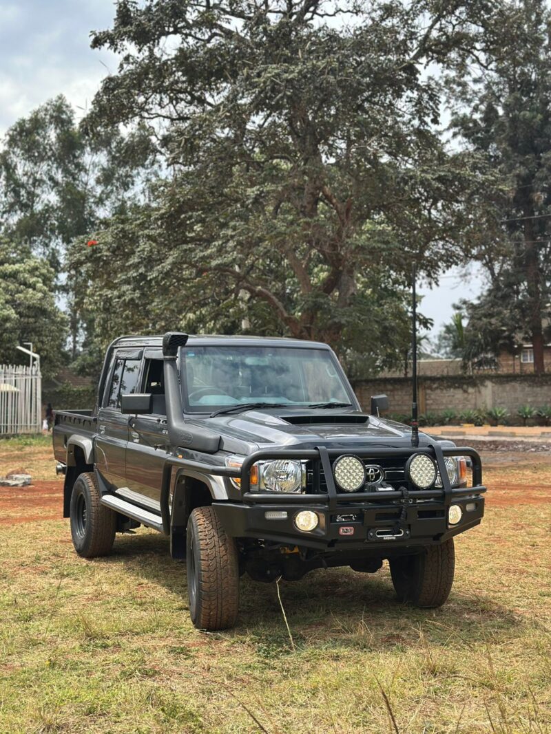 2019 TOYOTA Land Cruiser GLX 79 Series - Image 6