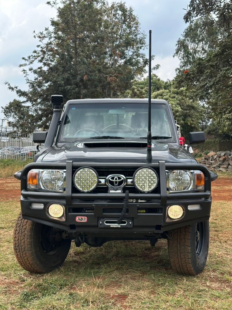 2019 TOYOTA Land Cruiser GLX 79 Series - Image 3
